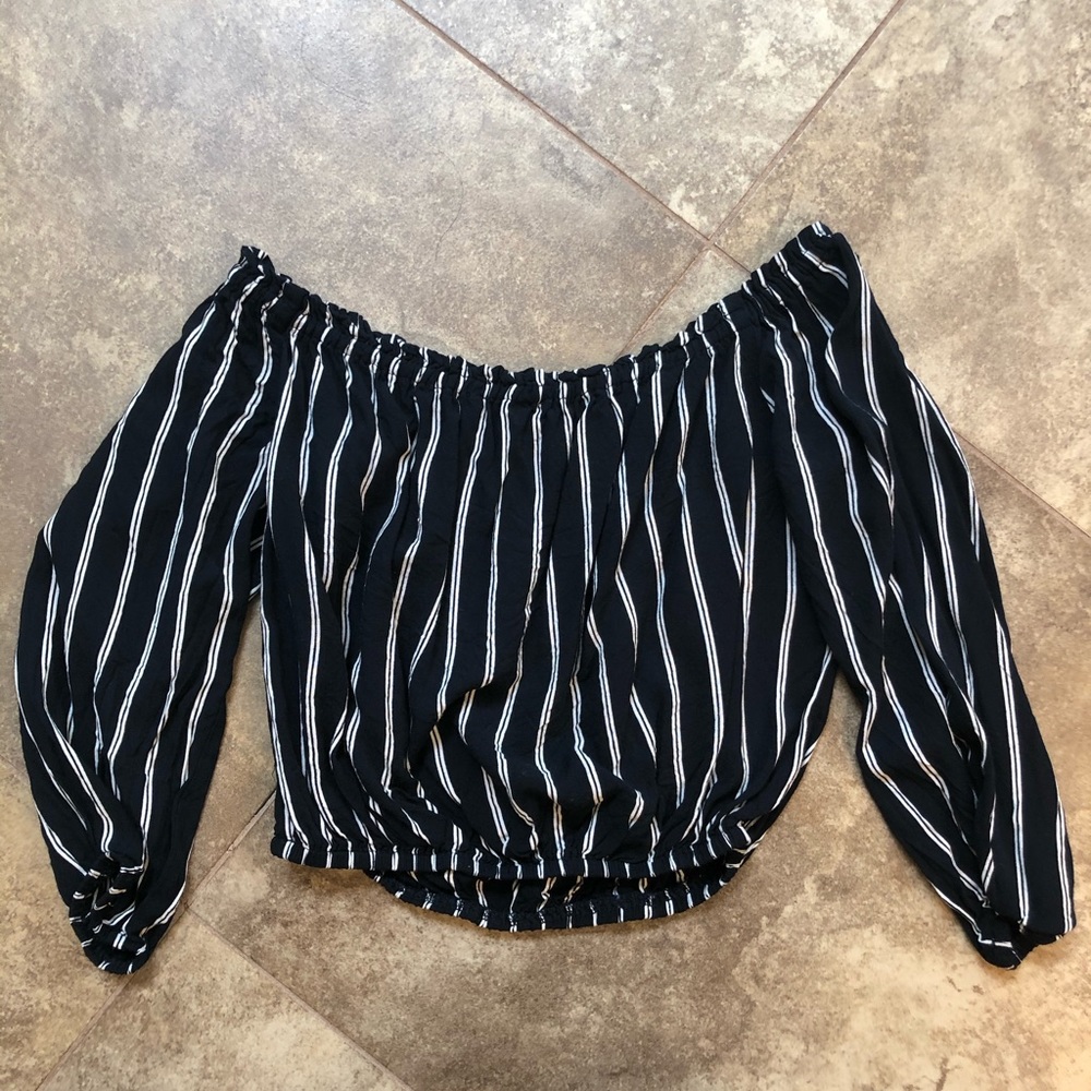 Brandy Melville off the shoulder top